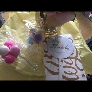 Cake topper